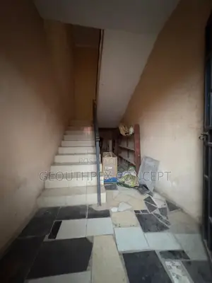 4-Bedroom Duplex + 2x 2-Bedroom Flats a Akobo, Ibadan