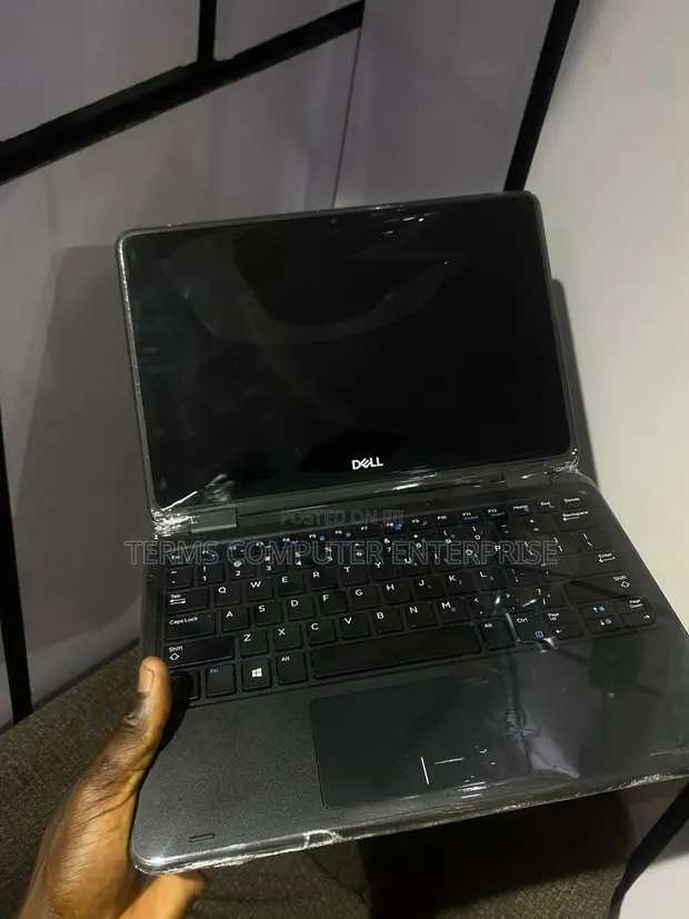 Dell Latitude 3190 2-in-1 Laptop 4GB RAM 128GB SSD - 1