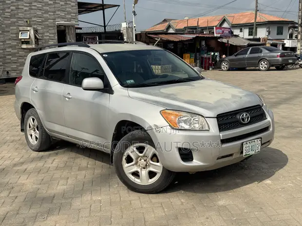 Toyota RAV4 2.5 4x4 2011 Silver - 1