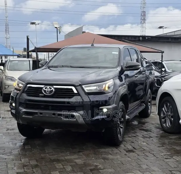 2021 Toyota Hilux Adventure - 1