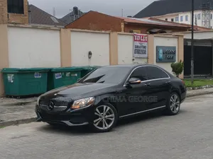 2015 Mercedes-Benz C300 Luxury 4Matic AWD Sedan