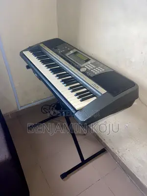 Foreign Used Yamaha PSR-E463 Keyboard