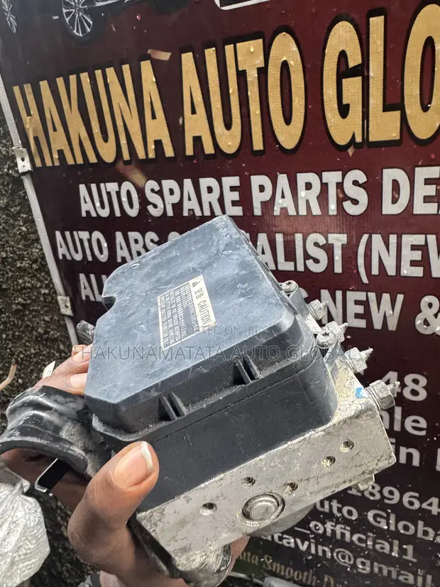 Toyota Corolla 2009-2010 ABS Pump Controller - 1