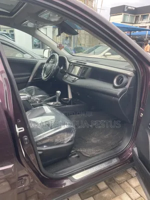 2018 Toyota RAV4 Gray