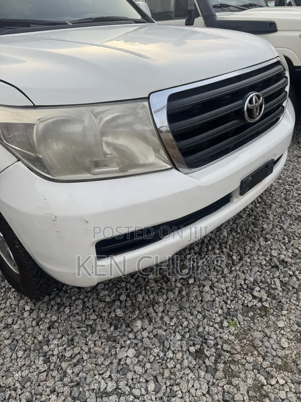 Toyota Land Cruiser 2010 Fari - 1