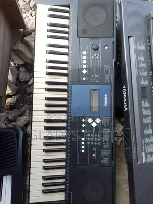 Yamaha PSR-E333 Keyboard