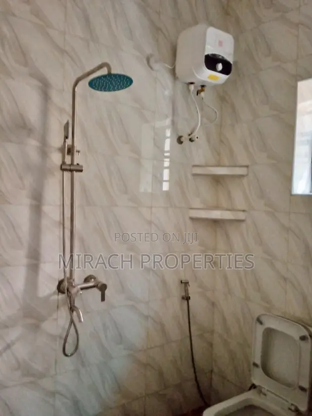 2 Bedroom Block of Flats for Rent in Century, Ago Palace - 1