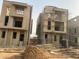 4-Bedroom Carcass Duplex da BQ Sayarwa a Life Camp