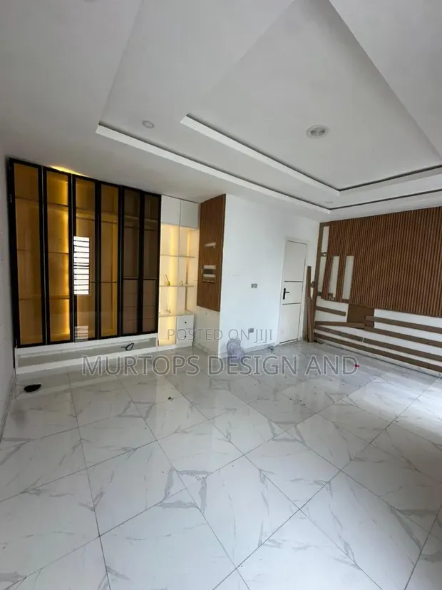 3-Bedroom Townhouse/Terrace don haya a Ikota GRA - 1