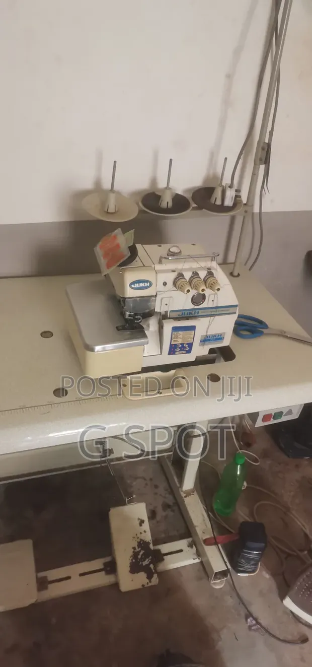 Juhk Industrial Weaving Machine - 1