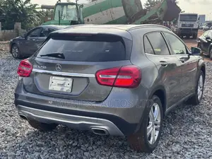 Mercedes-Benz GLA 250 2016 Black