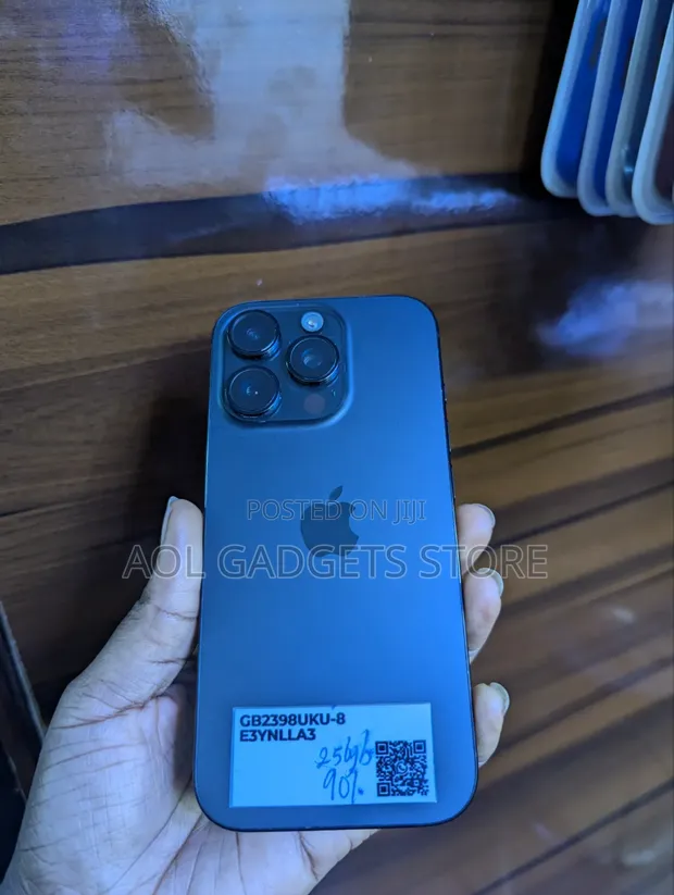 Apple iPhone 16 Pro 256GB Black - 1