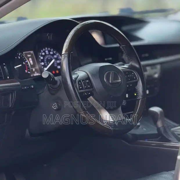 Lexus ES 350 2012 Black - 1