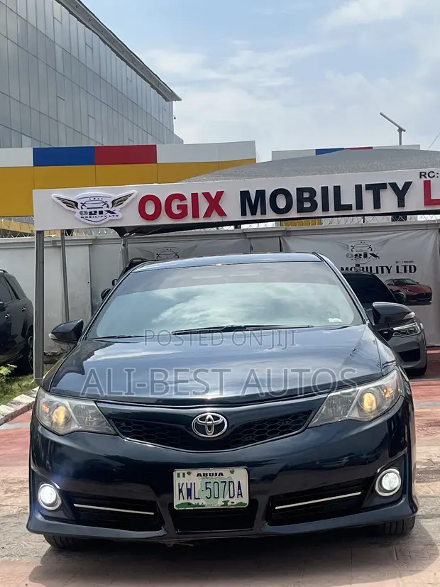 Toyota Camry 2012 Black - 1