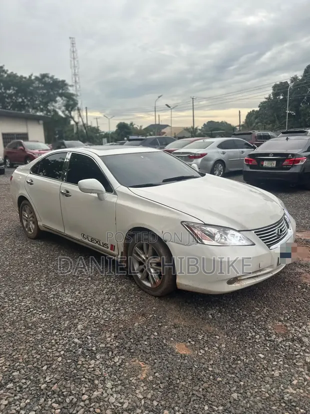 Lexus ES 350 2011 Off-White - 1