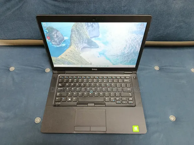 Dell Latitude 5480 Laptop: Core i7, 16GB RAM, 256GB SSD - 1