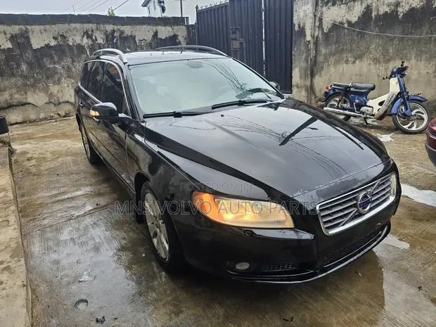 Volvo V70 3.2 2008 Black - 1