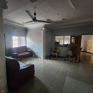 5-Bedroom Duplex don Sawa a Ologuneru