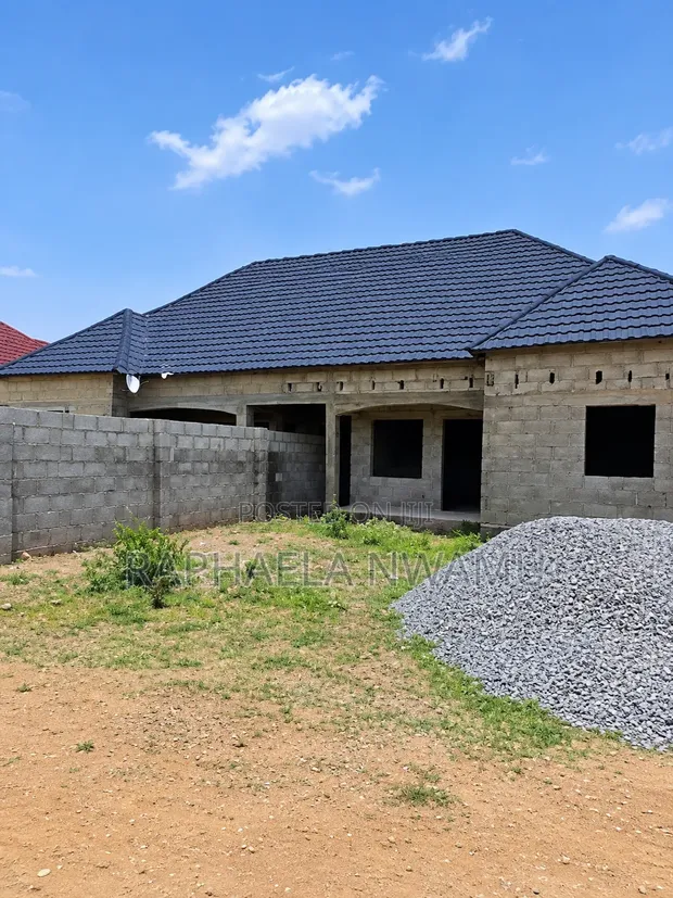 2-Bedroom Bungalow for Sale in Sabon Lugbe - 1