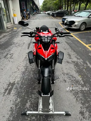 Ducati Streetfighter V4 2024 Red