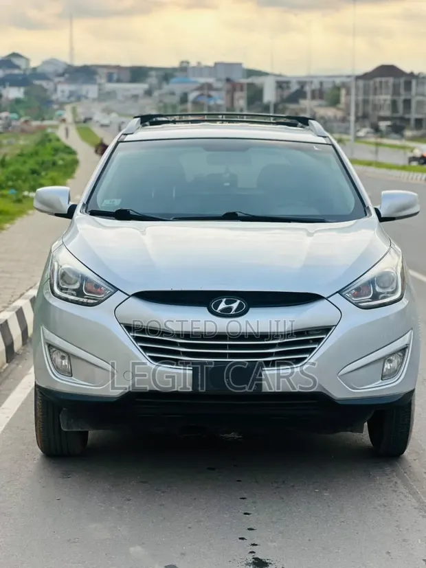 2013 Hyundai Tucson Silver - 1