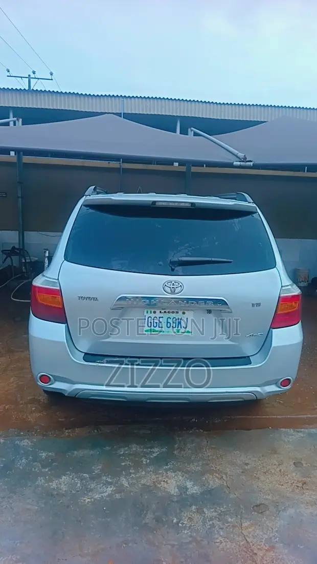 Toyota Highlander 2008 Silver - 1