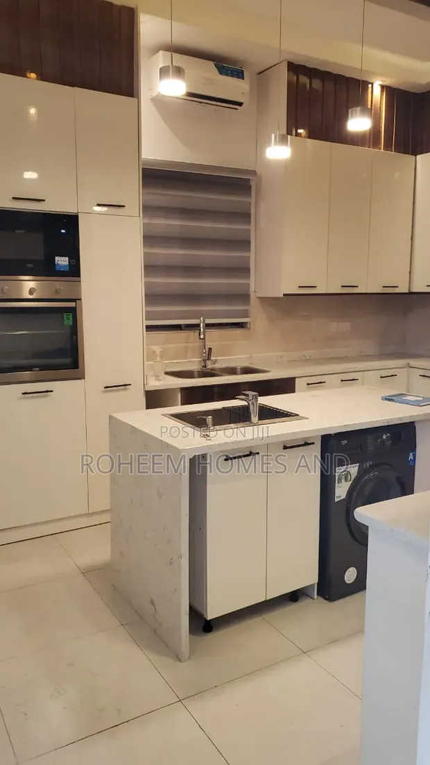 Furnished 2-Bedroom Flat a Cikin Estate Mai Tsaro, Agege - 1