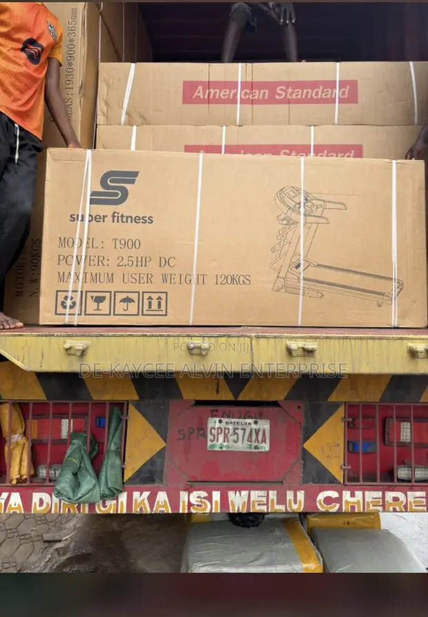 Universal 2.5hp Treadmill - Brand New - 1