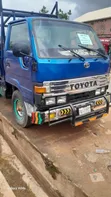Toyota Dyna Diesel Truck (6-Wheeler) - 1