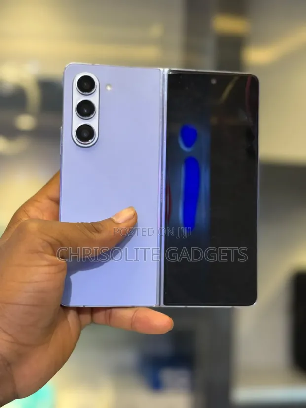 Samsung Galaxy Fold 5 512GB Purple - 1