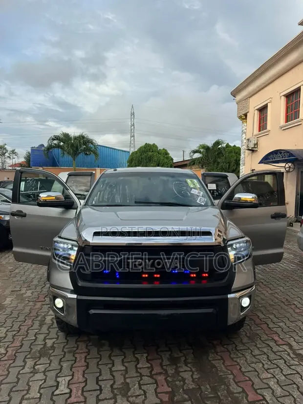 Toyota Tundra 2016 (An Gyara Zuwa Tsarin 2024) - 1