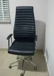 Swivel Office Chair with Straight Lines - 2