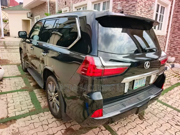 Lexus LX 570 2016 Black - 1