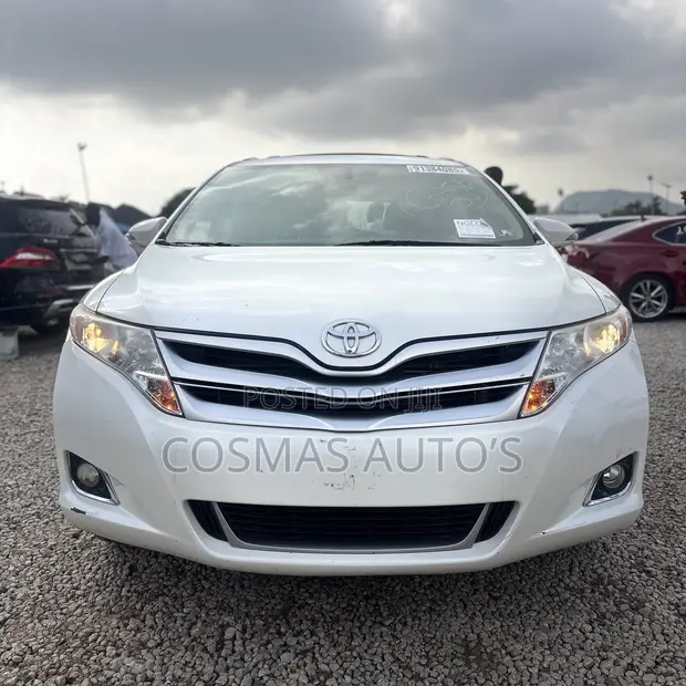 Toyota Venza LE 2013 White - Direct Belgium - 1