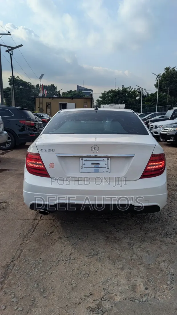 Mercedes-Benz C250 2013 Fari - 1