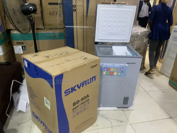 Skyrun 90L Chest Freezer - 1