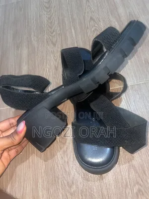 Madden Girl Haley Black Chunky Platform Sandals