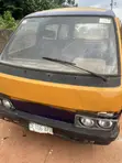Nissan Vanette 1991 Orange - 2