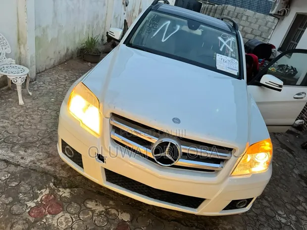 2011 Mercedes-Benz GLK-Class 350 4MATIC Fari - 1