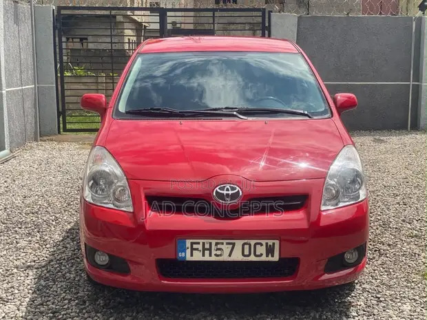 2007 Toyota Corolla Verso Red - 1