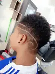 Emeka Unisex Haircut: Sabis na Gida & Ofis - 3