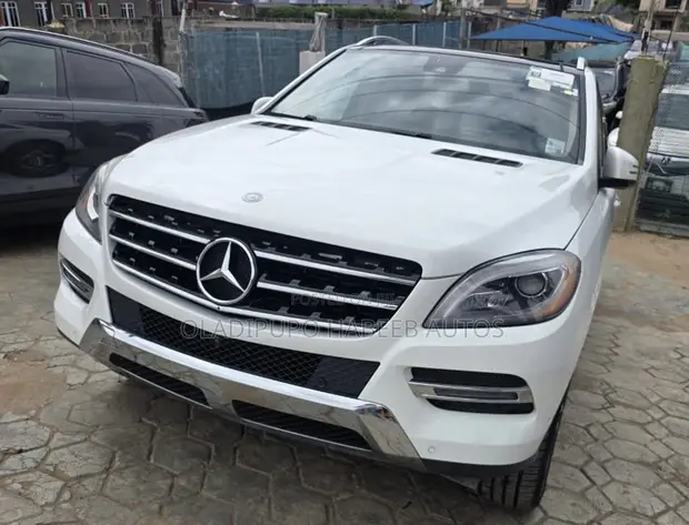 Mercedes-Benz M Class 2015 Fari - 1