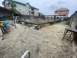 650sqm Filin Dake da Gidan Kwana 2 a Titin Interlocked a Ado
