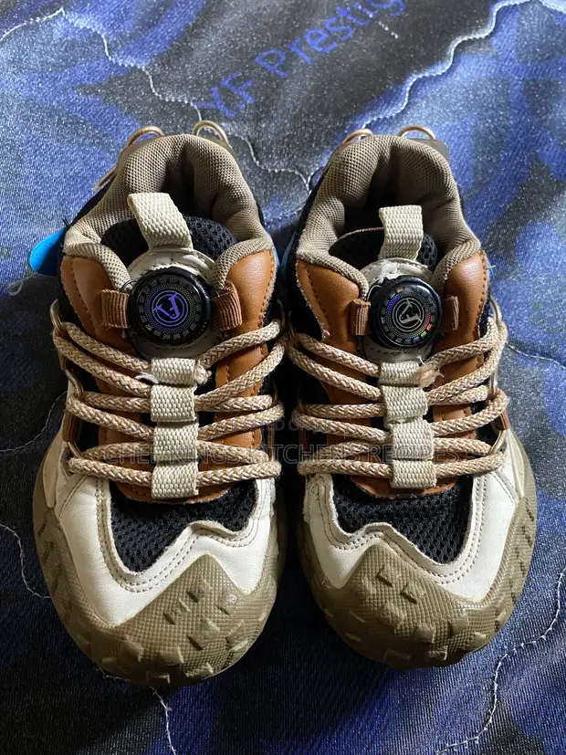 Used Kids Brown Sneakers - Size 1.5 / 32 - 1