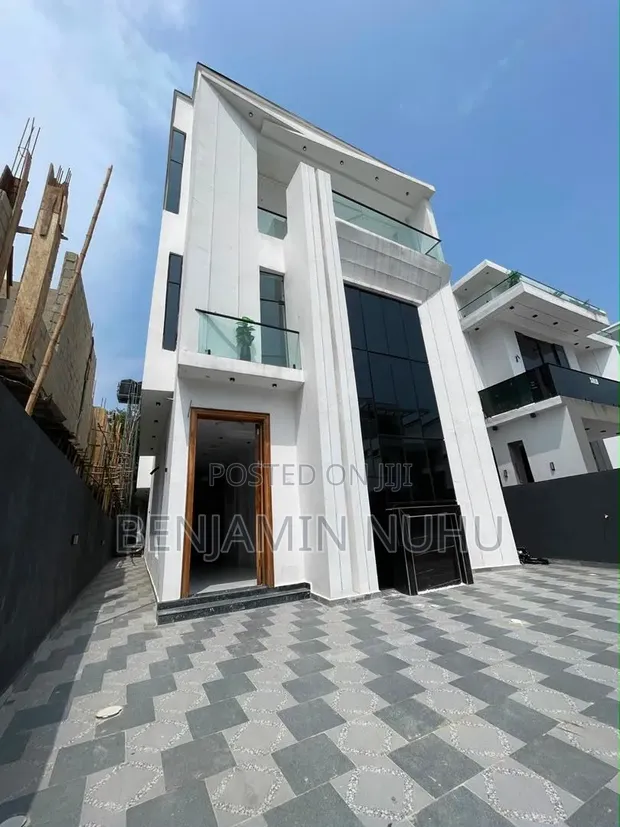 Furnished 6-Bedroom Duplex with BQ & Pool in Chevron, Lekki - 1