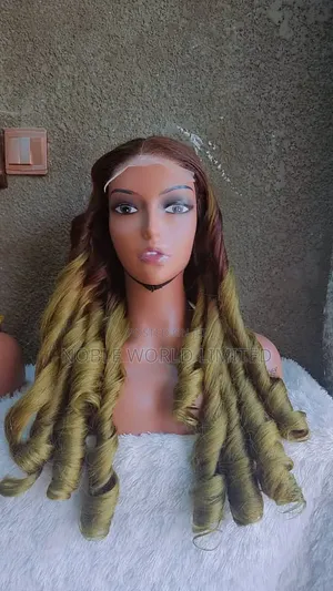 Full Frontal Two-Toned Hair Blend