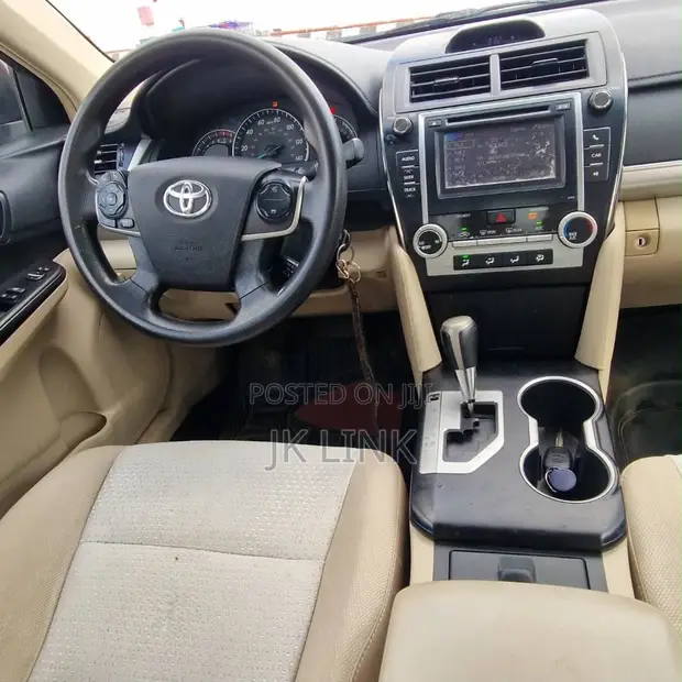 Toyota Camry LE 2012 Red - 1