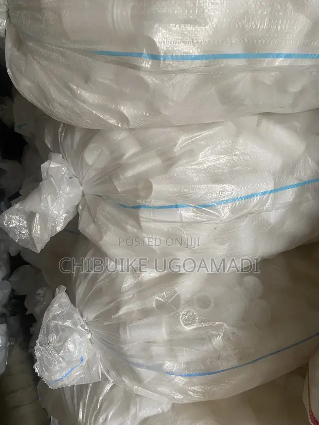 Vitamin C Containers & Capsules - 1