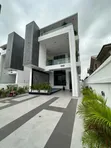5-Bedroom Duplex da Pool & BQ a Ikota Villa Estate - 1