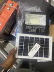 FFG 100W Hasken Wuta Na Rana Duk-a-Ciki Tare da Remote - 1